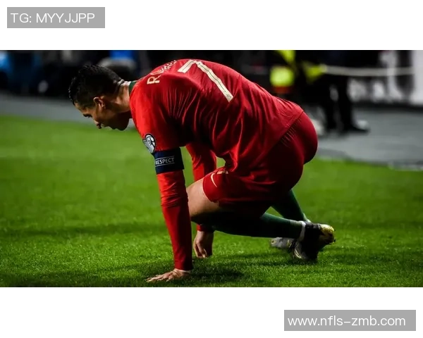 足球巨星伤情加重拄拐现身球场背后隐藏的康复之路与挑战